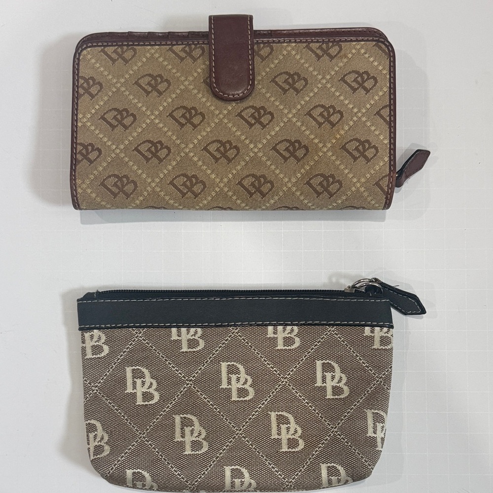 Dooney and Bourke SET  Wallet and Pouch Set